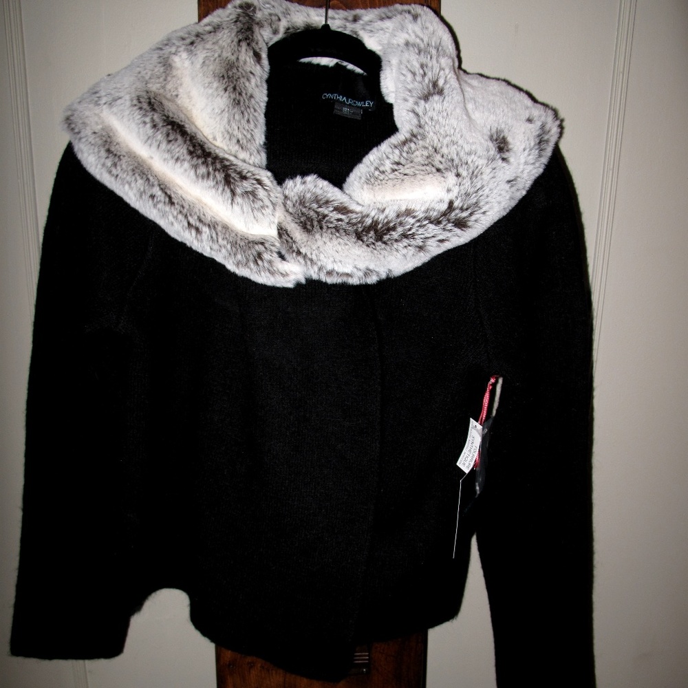 CYNTHIA ROWLEY Black Cardigan with Detachable Faux Fur Collar NWT Size Large